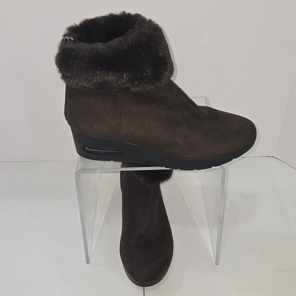 DKNY Womens Brown Faux Fur Trim Ankle Boots Wedge Heel K3006051 Size 9M
